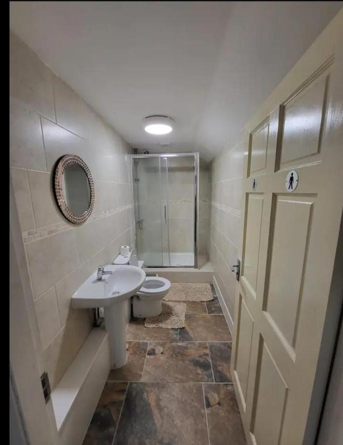 The Dublin Packet Family Room 4 Holyhead Bagian luar foto